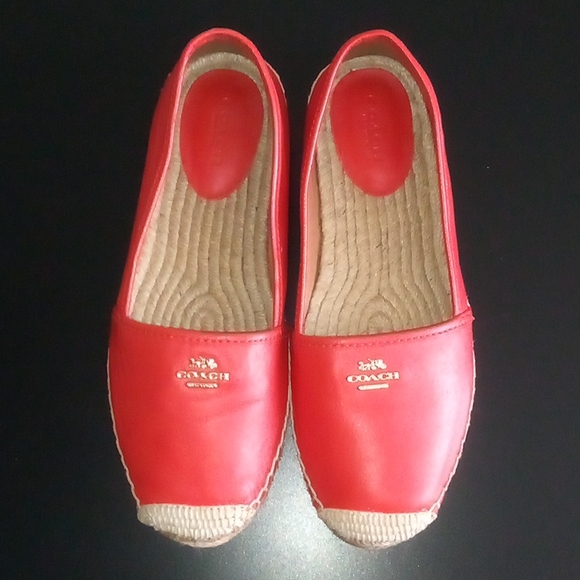 Coach Rhodelle - Picture 2 of 3